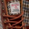 1460 Pascal İngiltere’de üretilmiştir Harris Tweed ve Deri Botlar 1460 Pascal İngiltere’de üretilmiştir Harris Tweed ve Deri Botlar