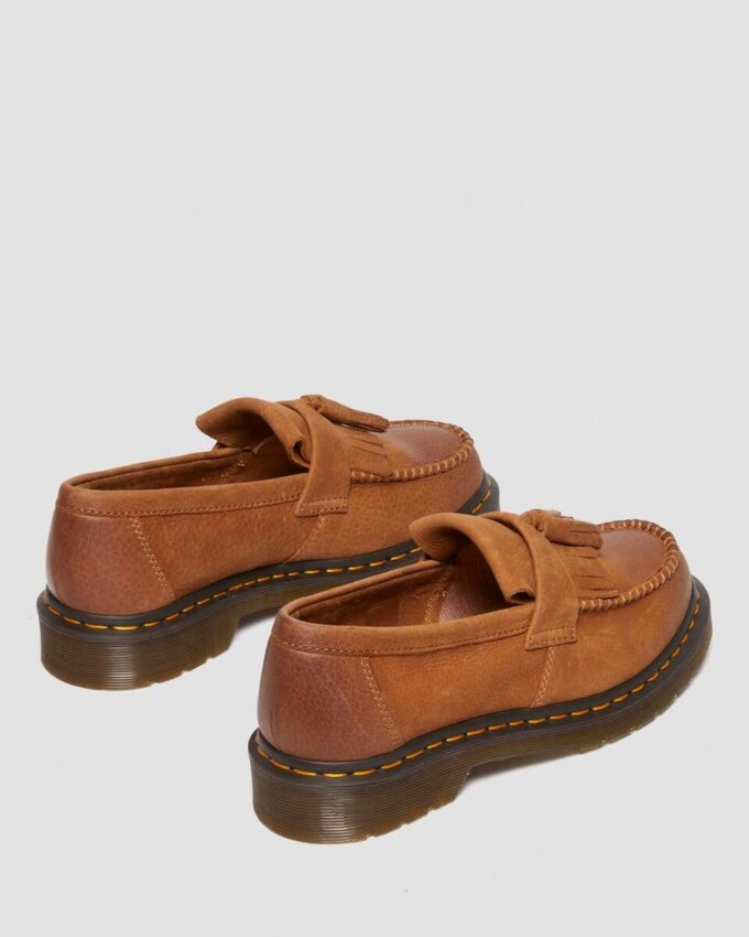Adrian Nubuk Deri Püsküllü Loaferlar Adrian Nubuk Deri Püsküllü Loaferlar