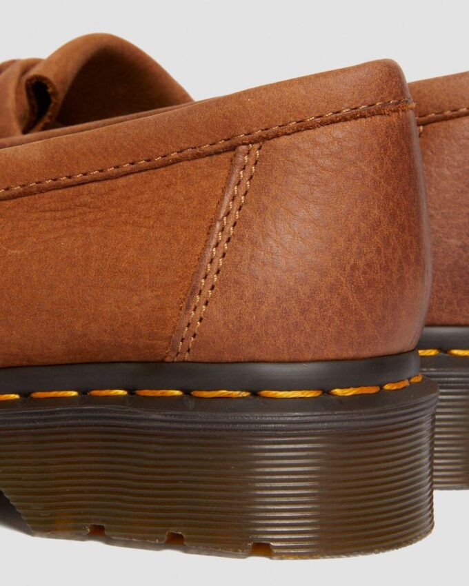 Adrian Nubuk Deri Püsküllü Loaferlar Adrian Nubuk Deri Püsküllü Loaferlar