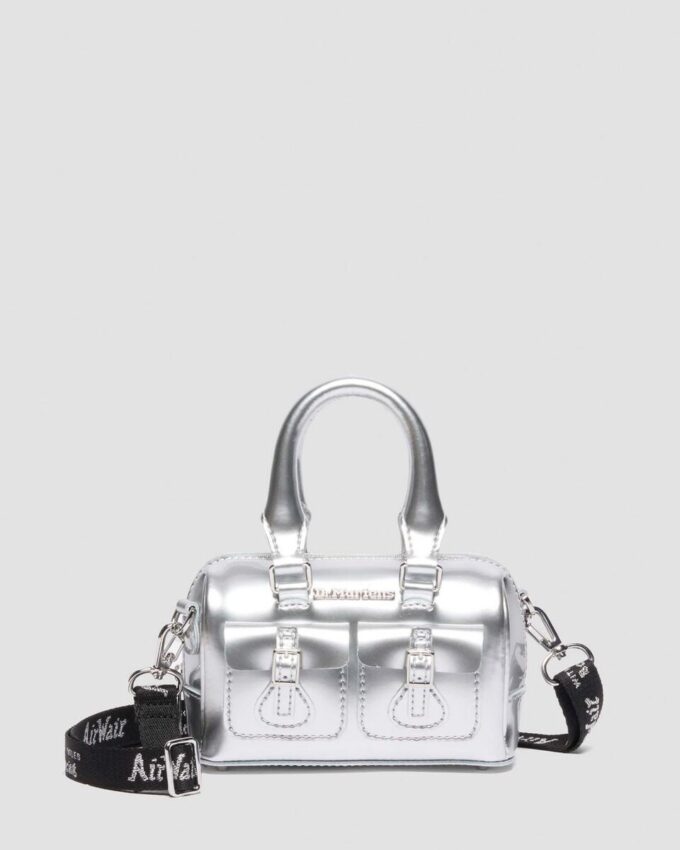 Mini Üst Saplı Çanta Gümüş Patent Leather Çanta Mini Üst Saplı Çanta Gümüş Patent Leather Çanta